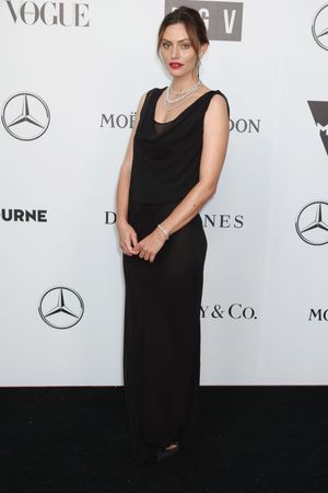 phoebe-tonkin photo #83 photo n 83