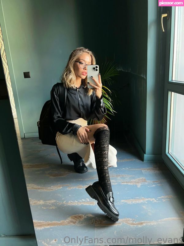 Molly Evans N21