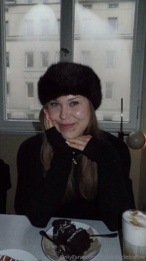 Livmusclebarbie  - Thumb