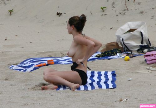 Kelly Brook - Image