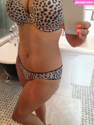 Kelly Brook - Image