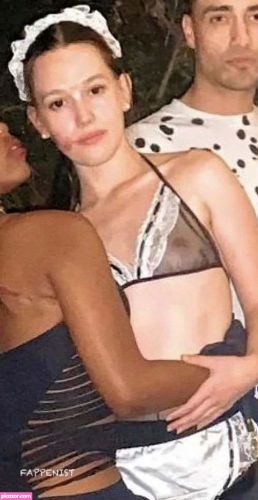 Victoria Pedretti - Image