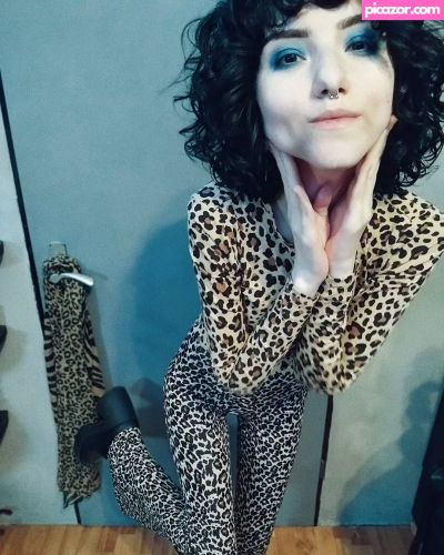 preachersmanicdaughter - Image