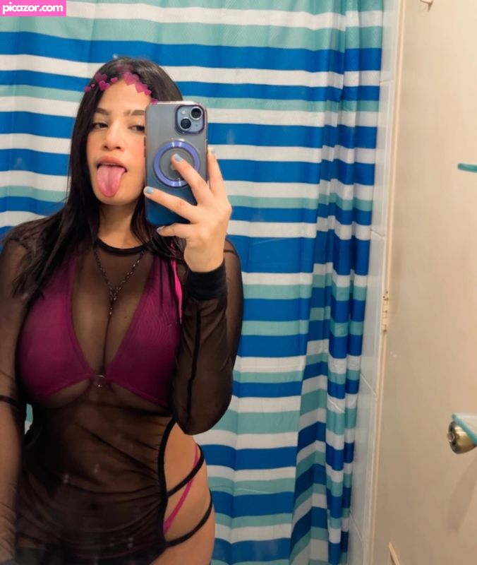 Roxi1603 N13