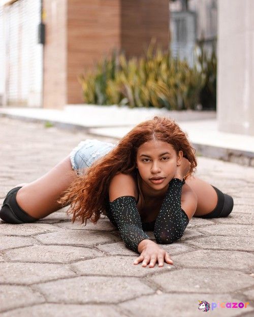 Manayra Santos - Image