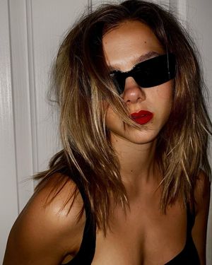 phoebe-combes-1 photo #10 photo n 10