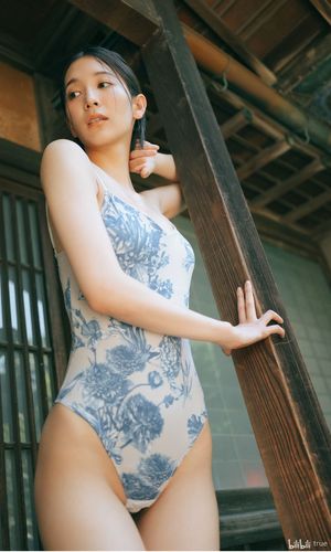 Rina Onuki - Thumb