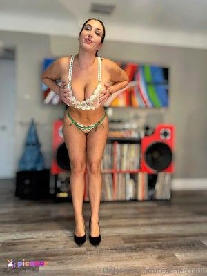 teacher-chloe-1 photo #9 photo n 9