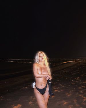 vickie-pong-1 photo #24 photo n 24