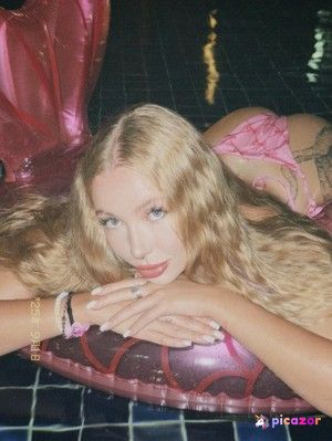 lizzy-meoww-1 photo #32 photo n 32