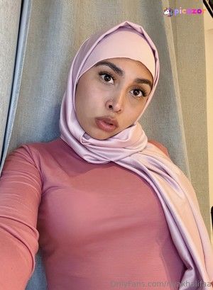 riyakhalifaa  - Thumb