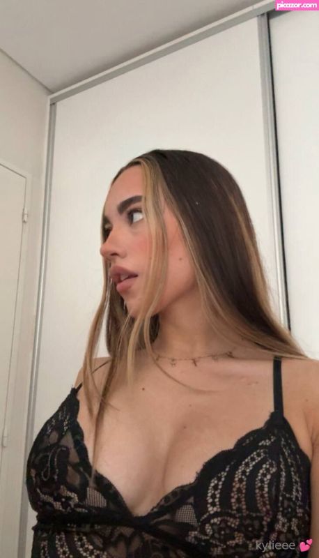 kyliethorne N23