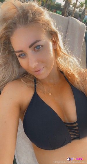 Amanda Ries - Thumb