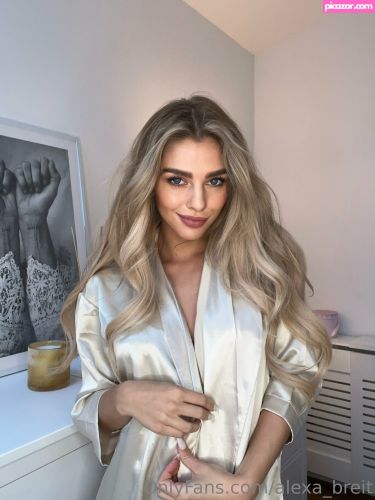 Alexa Breit - Image