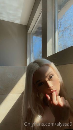 Alyssa Devyn N38