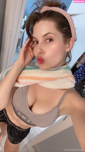 Amanda Cerny - Image