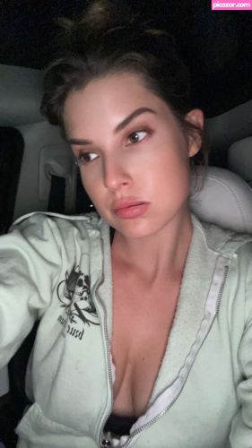 Amanda Cerny - Image