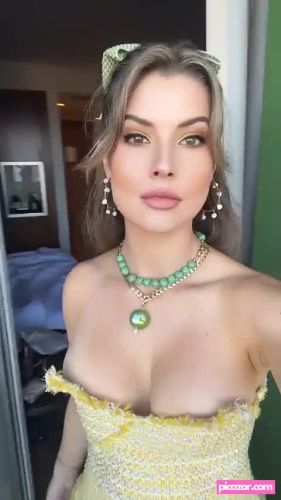 Amanda Cerny - Image