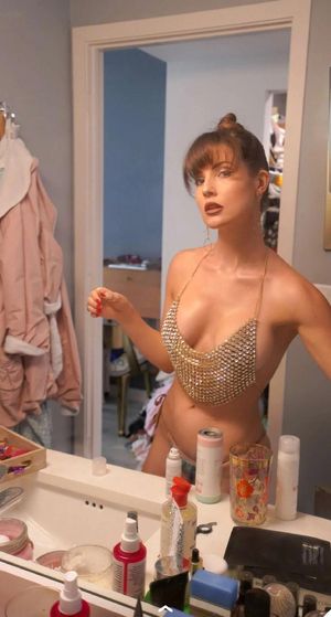 Amanda Cerny N68