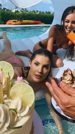 amanda-cerny photo #1037 photo n 1037