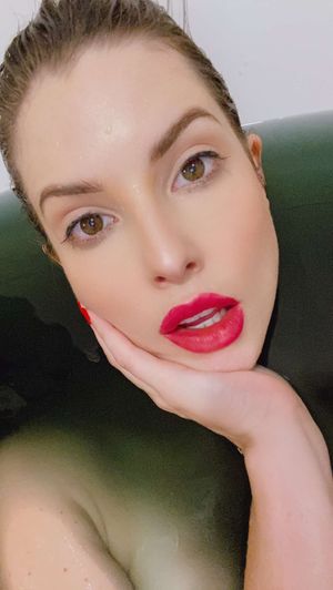 Amanda Cerny - Thumb