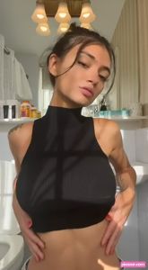 amira-brie-1 video #1324 photo n 1324