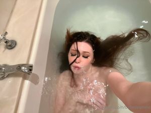 Belle Delphine - Thumb