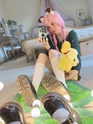 belle-delphine-1 photo #750 photo n 750