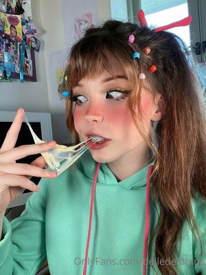 belle-delphine-1 photo #4269 photo n 4269