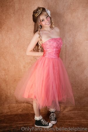 belle-delphine-1 photo #8210 photo n 8210