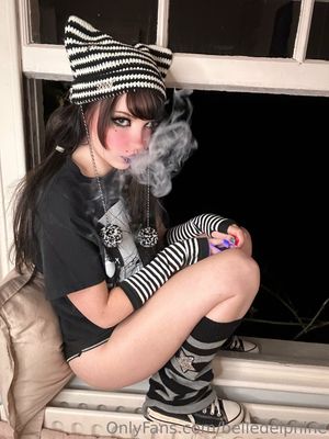 belle-delphine-1 photo #5423 photo n 5423