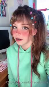 belle-delphine-1 video #4218 photo n 4218