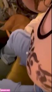 Billie Eilish - Thumb