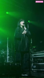 Billie Eilish - Thumb
