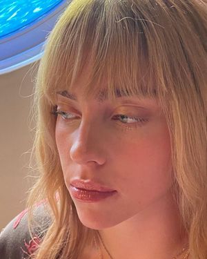 Billie Eilish - Thumb