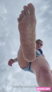 Blondifeet - Thumb