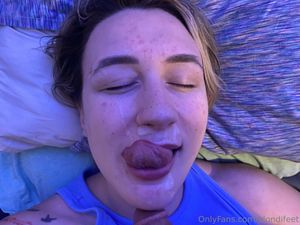 Blondifeet - Thumb