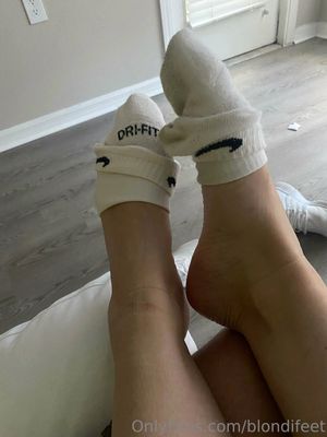 blondifeet-1 photo #579 photo n 579