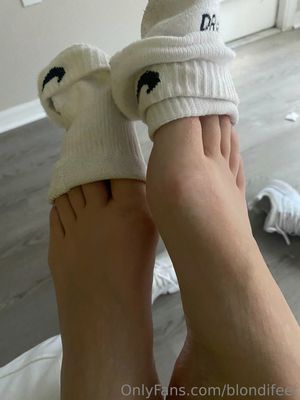 blondifeet-1 photo #580 photo n 580