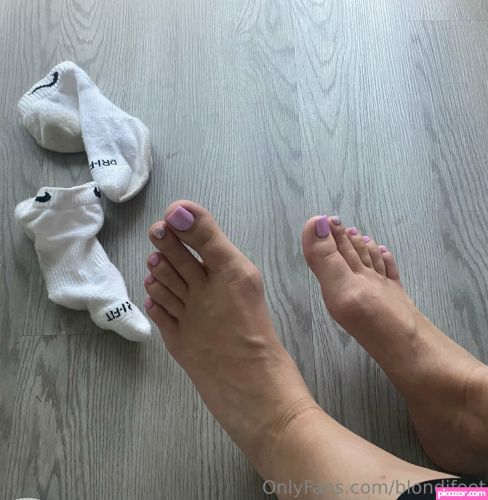 Blondifeet - Image
