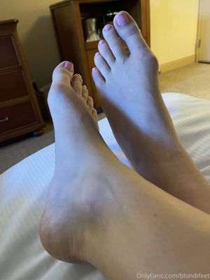 blondifeet-1 photo #44 photo n 44