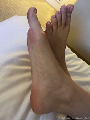 blondifeet-1 photo #43 photo n 43