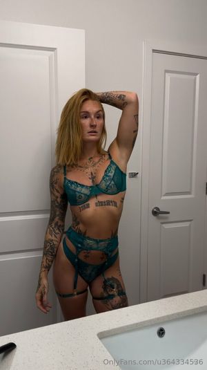 brittani-welker-1 photo #1 photo n 1