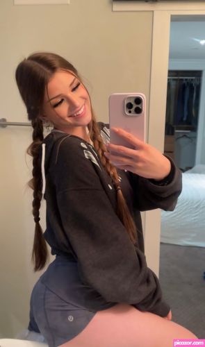 Brooke Monk - Image