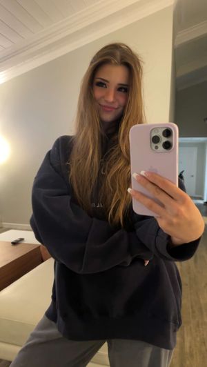 Brooke Monk - Thumb