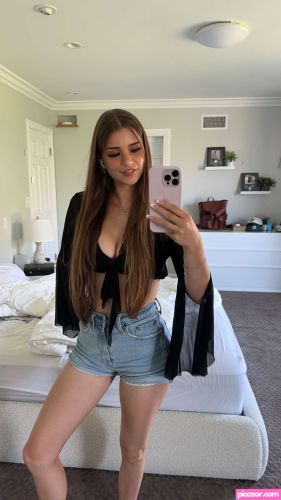 Brooke Monk - Image