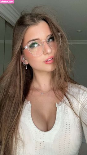 Brooke Monk - Image