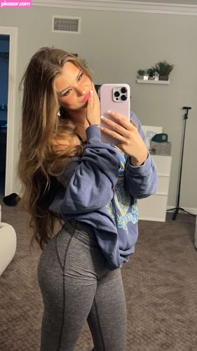 Brooke Monk - Image