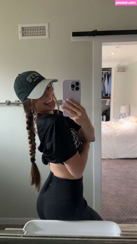 Brooke Monk - Image