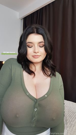 busty-ema-2 photo #62 photo n 62